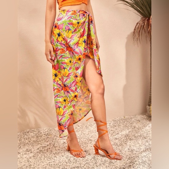 Summer Halter Top & Side Wrap Skirt 2 Piece Set - Picture 11 of 11